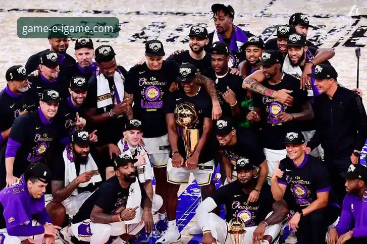 资深球迷分享：通过爱游戏平台深度解析湖人队进攻盛宴的观赛心得